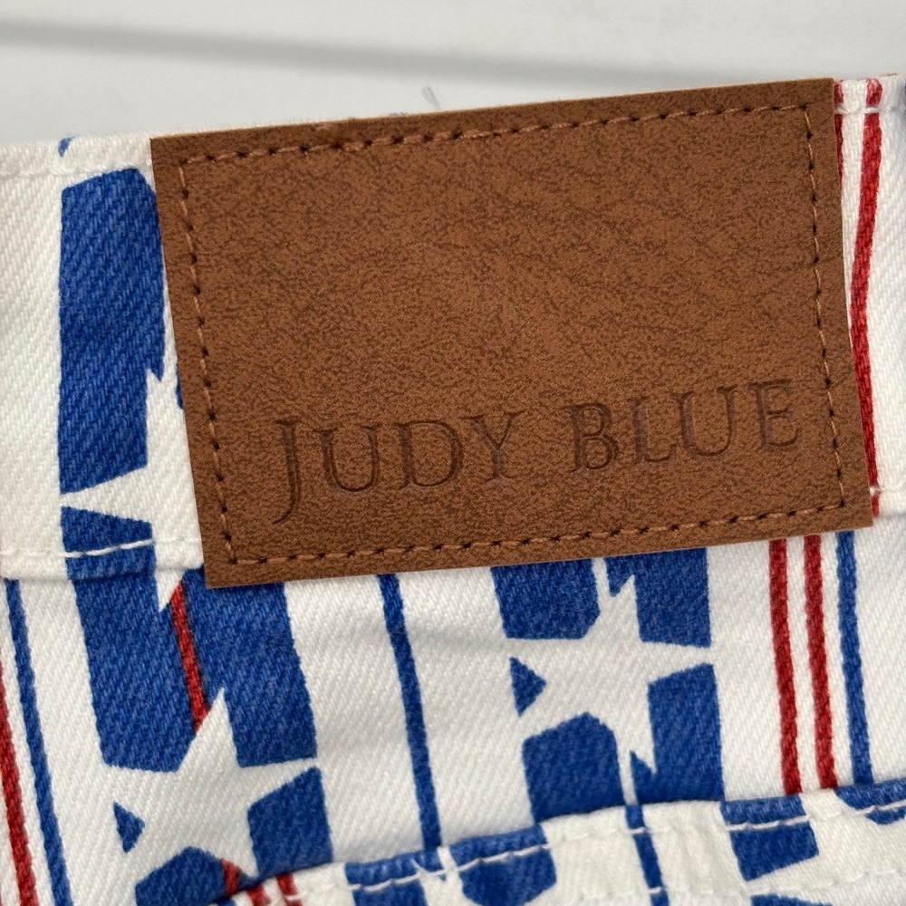 Judy Blue Stars and Stripes Americana Denim Shorts Raw Hem Plus Size 1XL - Picture 5 of 7